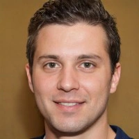 Oliver Moore - Online Casino Reviewer